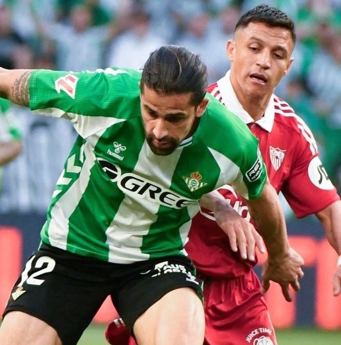 Betis y Sevilla igualaron 2-2 este domingo en LaLiga (EFE)