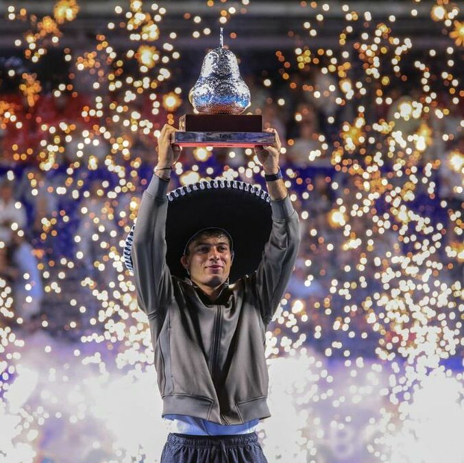 Flavio Cobolli se coronó en Acapulco (Fotografía: EFE)