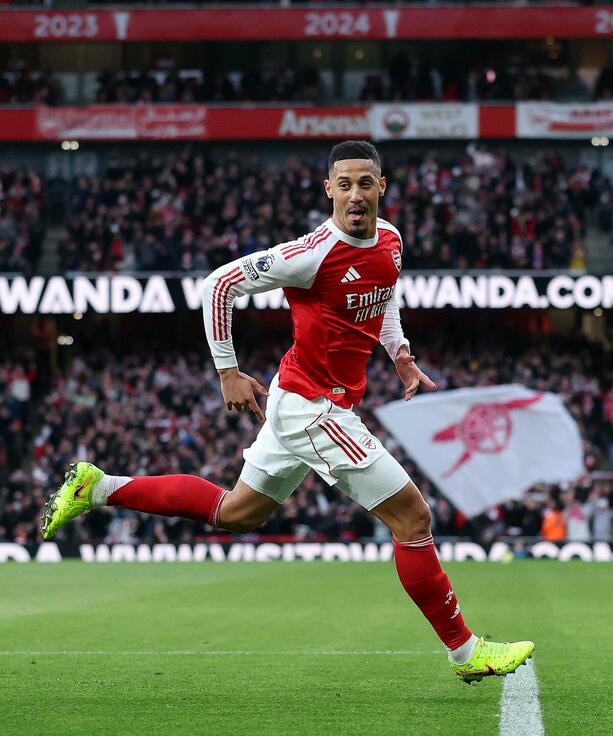 William Saliba marcó ante el Chelsea (Reuters)