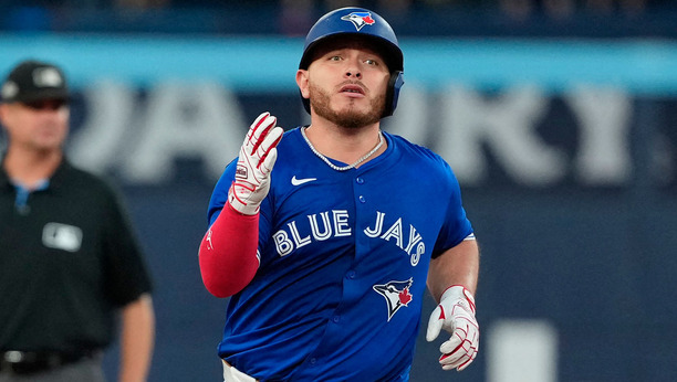Alejandro Kirk, el tijuanense que brilla en Toronto Blue Jays. (Foto: Reuters)