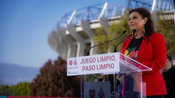 Clara Brugada en los alrededores del Estadio Azteca (Gobierno CDMX)