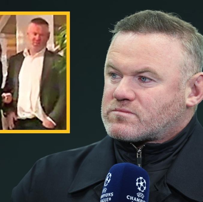 Wayne Rooney fue captado en mal estado tras una fiesta con dos mujeres (Reuerts | thesun.co.uk)