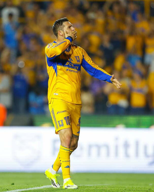 André-Pierre Gignac usó una pulsera inteligente (Imago7)