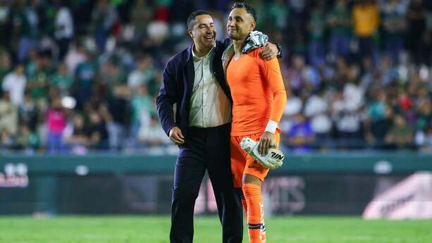 Efraín Juárez y Keylor Navas llevan una buena relación (Mexsport)