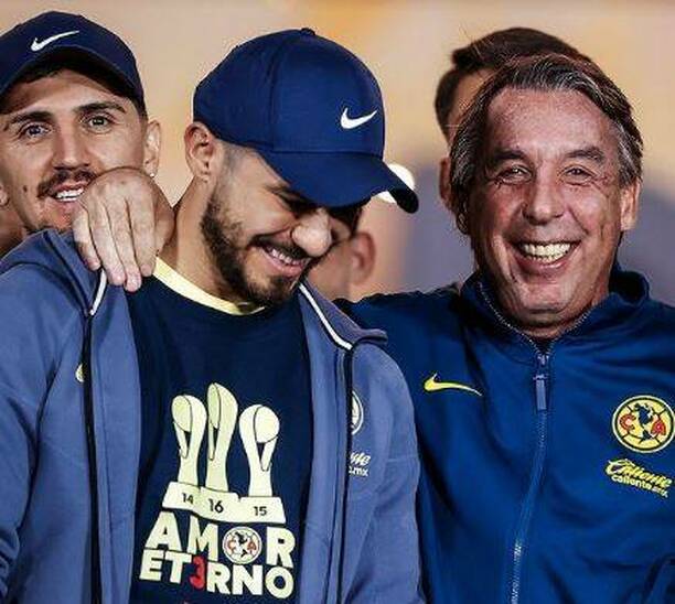 Emilio Azcárraga y Henry Martín en los festejos azulcremas (@ClubAmerica)