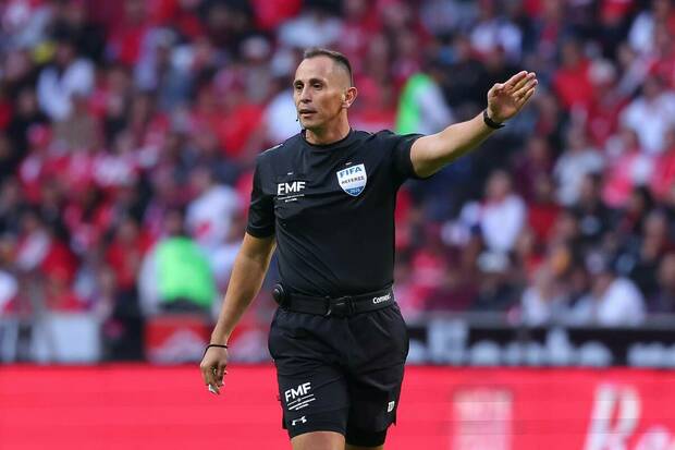 Luis Enrique Santander, árbitro de la Liga MX (Fotografía: Imago 7)