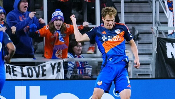 Tom Barlow hizo la segunda anotación de Cincinnati (Mexsport)