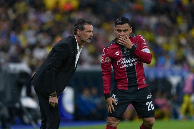 Diego Cocca y Aldo Rocha en el duelo de Atlas ante América (Imago7)