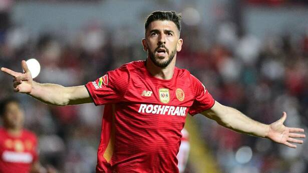 Paulinho marcó doblete ante Necaxa / Mexsport