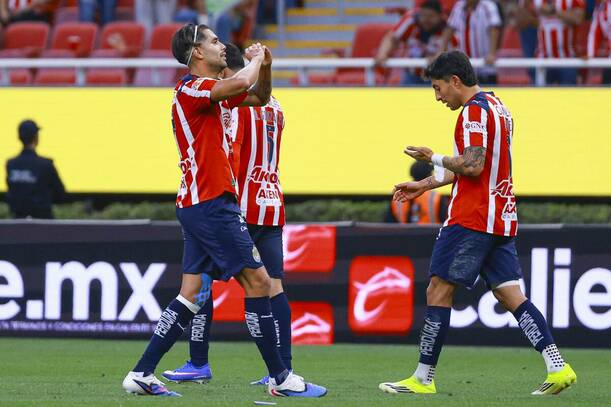 Ricardo Marin selló el triunfo de Chivas / Mexsport