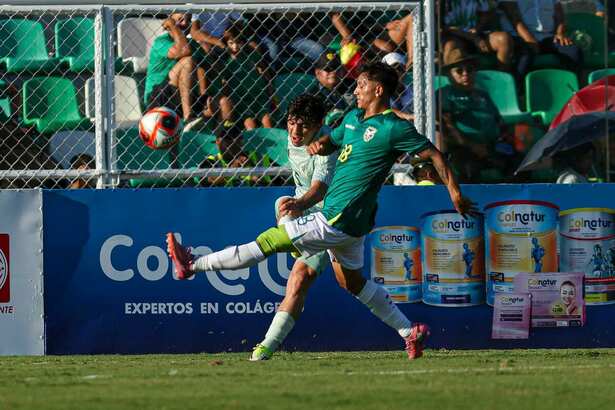Denzell García en partido con la Selección Mexicana (Fotografía: Imago 7)