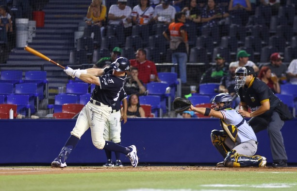 Sultanes de Monterrey triunfa ante Rieleros