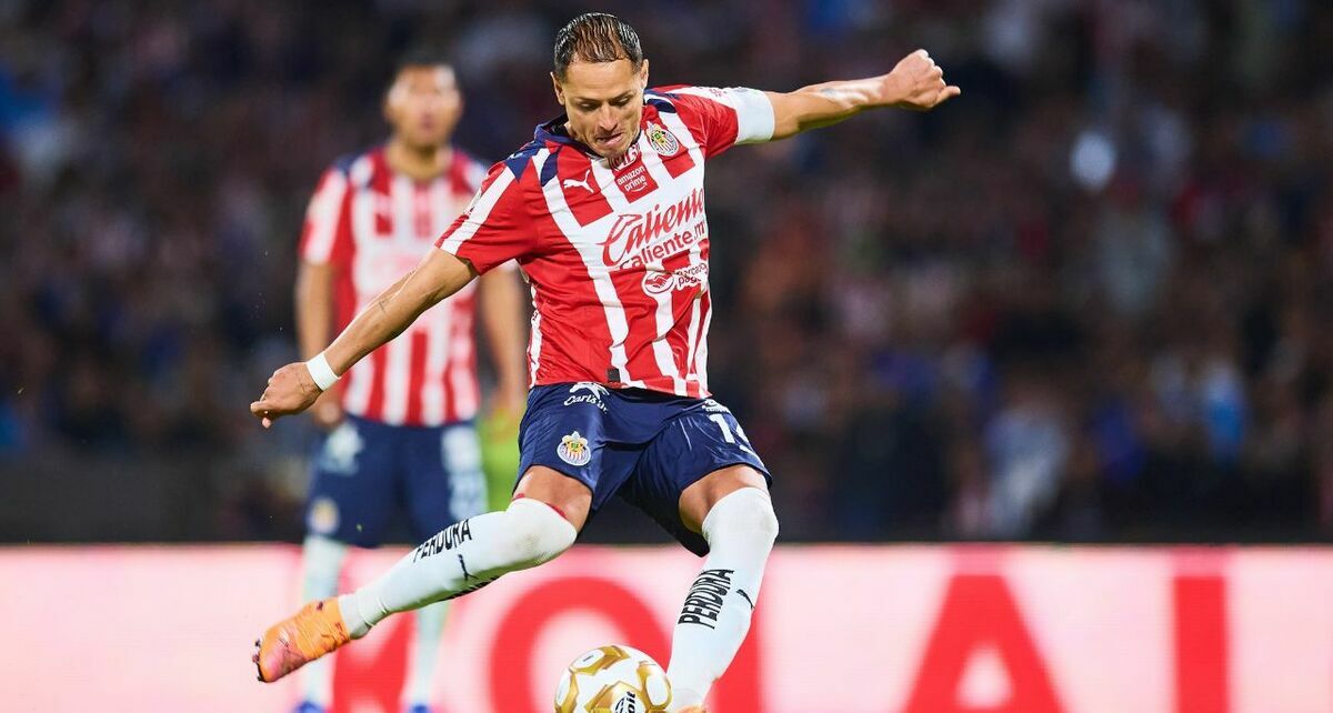Javier "Chicharito" Hernández ante Chivas (Mexsport)