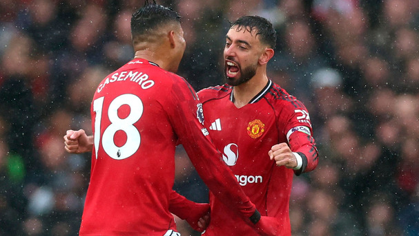 Casemiro y Bruno Fernandes le dieron el triunfo al Manchester United. (Foto: Reuters)