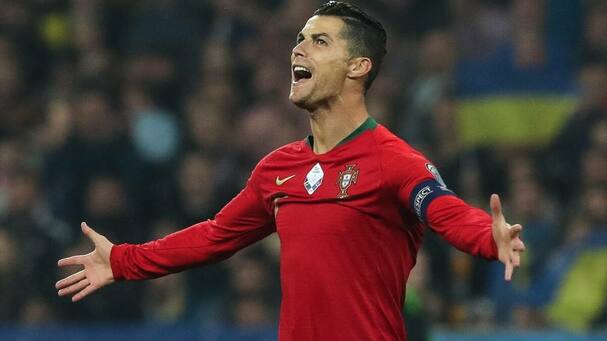 Cristiano Ronaldo celebra con Portugal (EFE)
