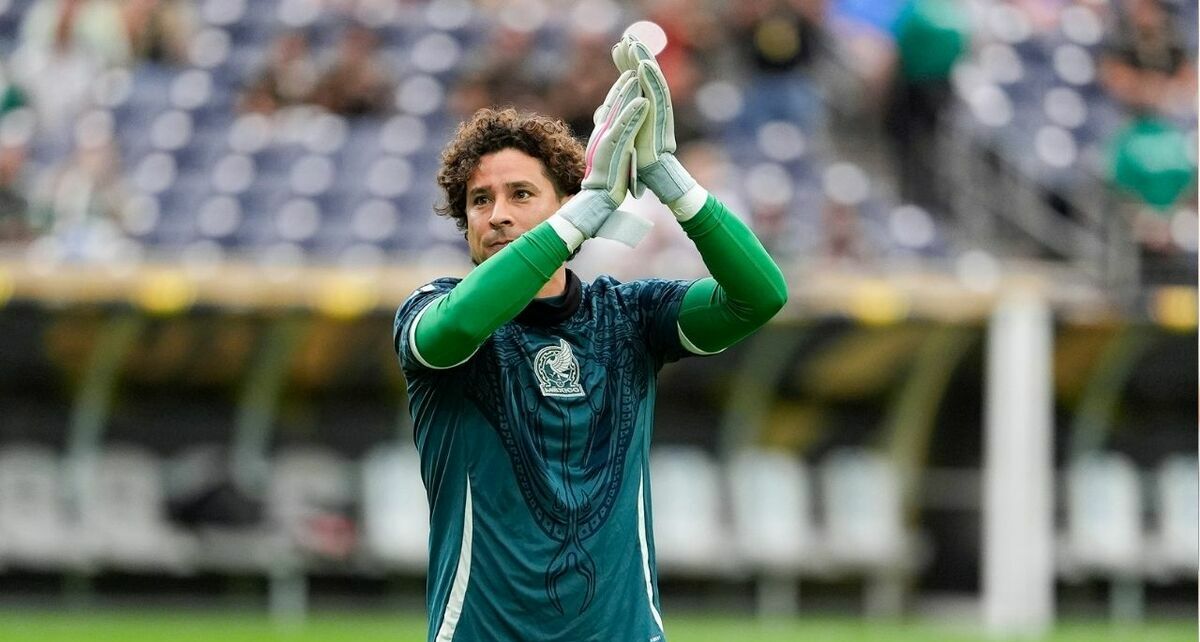 Guillermo Ochoa fue convocado por Javier Aguirre tras meses de ausencia (Fotografía: Imago 7)