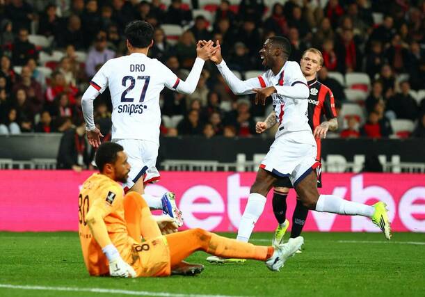 PSG tiene la ventaja sobre Lens en Ligue 1 / Reuters