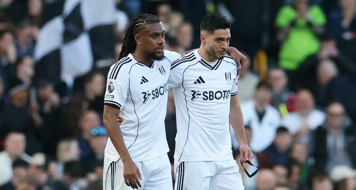 Raúl Jiménez llorando tras su gol ante el Burnley (Reuters)