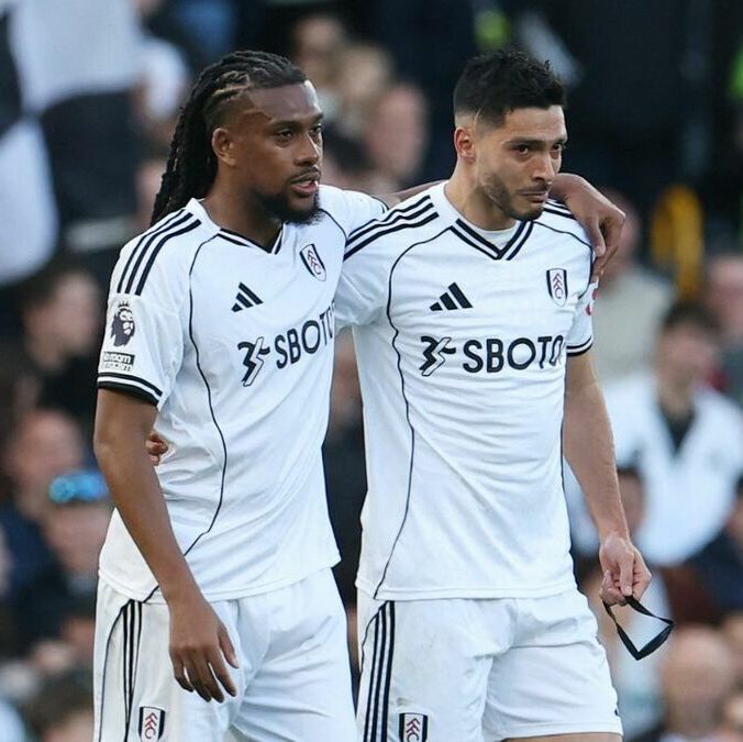 Raúl Jiménez llorando tras su gol ante el Burnley (Reuters)