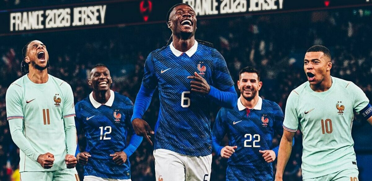 Francia presentó sus jerseys para el Mundial 2026 (X @equipedefrance)