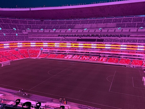 Así luce la iluminación interior del Estadio Azteca (@GrupoOllamani)