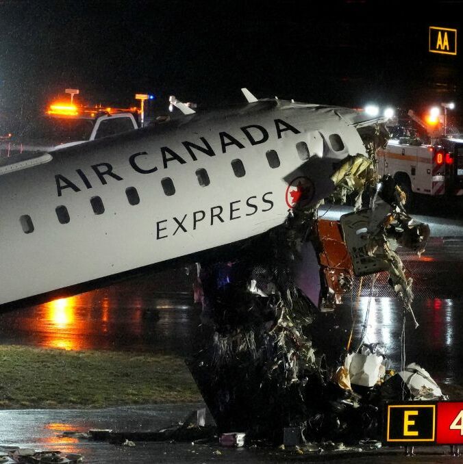 A través de redes sociales se compartieron las imágenes del accidente en Nueva York | Foto: Reuters