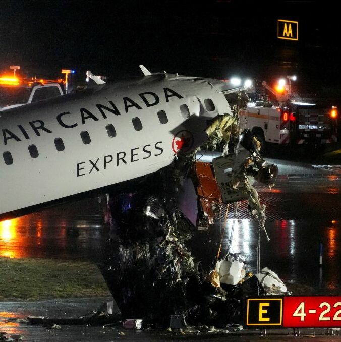 A través de redes sociales se compartieron las imágenes del accidente en Nueva York | Foto: Reuters