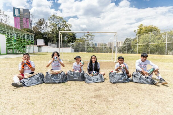 Airbnb ayudará a niños a cumplir su sueño de ir al Mundial 2026 (Cortesía)