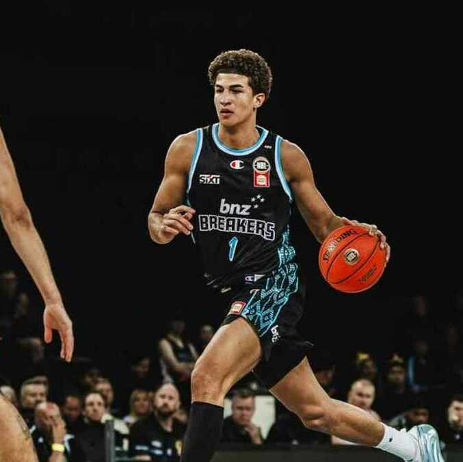 Karim López aspira a jugar en la NBA (karim_lopez21)