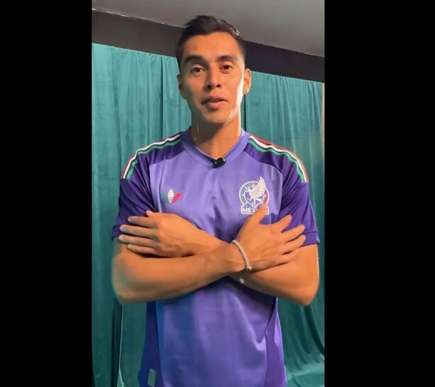 Así se le ve el jersey de portero del Tri al Tala Rangel (@miseleccionmx)