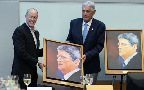 Alberto de la Torre recibió un emotivo homenaje en la FMF (Cortesía FMF)