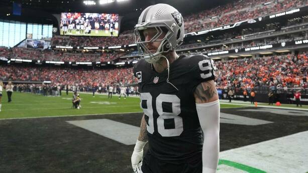 Maxx Crosby es una de las figuras de los Raiders (Reuters)