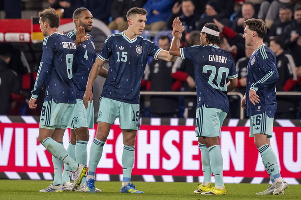 Alemania se llevó la victoria en un partido de locura disputado en Basilea (Fotografía: EFE)