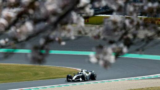 Checo Pérez tuvo incidente con Alex Albon (Reuters)
