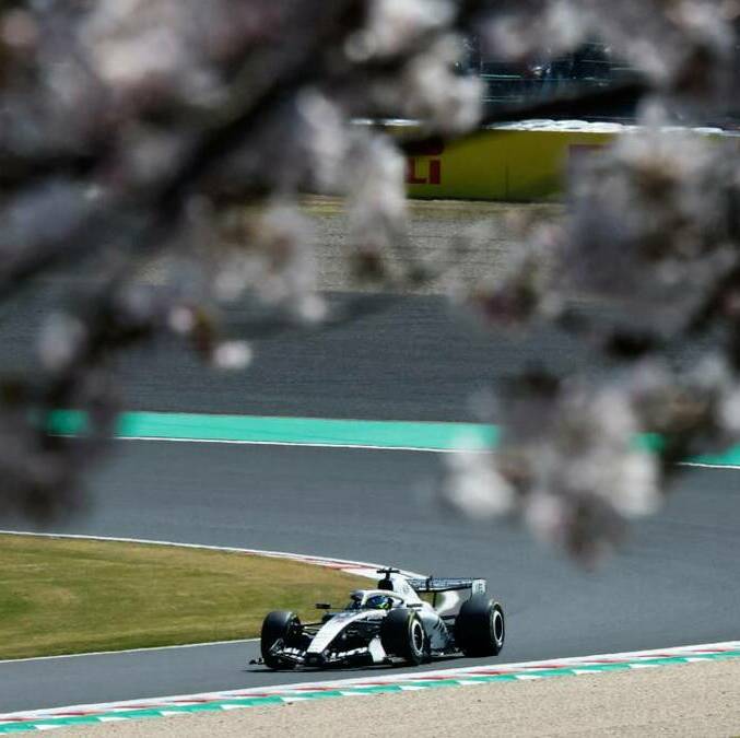 Checo Pérez tuvo incidente con Alex Albon (Reuters)