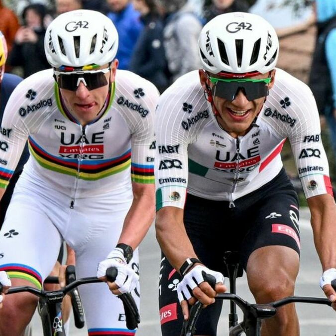 Isaac del Toro en Milán San Remo (@TeamEmiratesUAE)