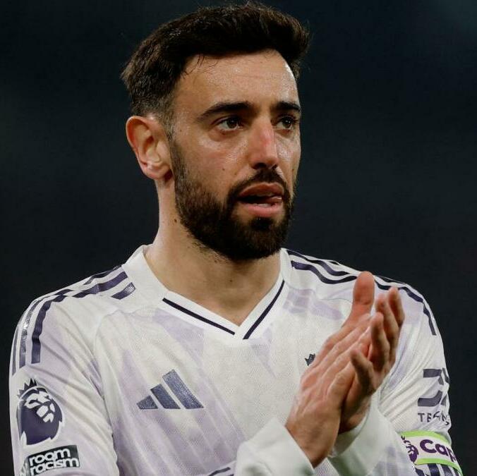 Bruno Fernandes reconoce a Raúl Jiménez como el hombre más peligroso (Reuters)