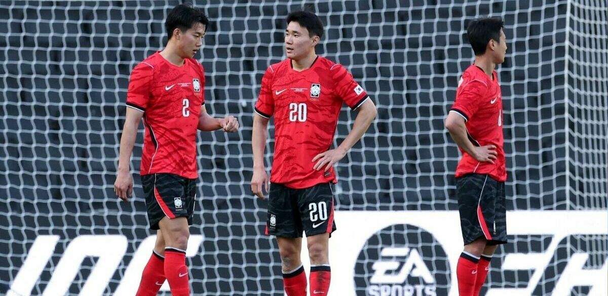 Corea del Sur sufrió una escandalosa goleada a manos de Costa de Marfil (Fotografía: Reuters)