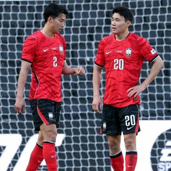 Corea del Sur sufrió una escandalosa goleada a manos de Costa de Marfil (Fotografía: Reuters)