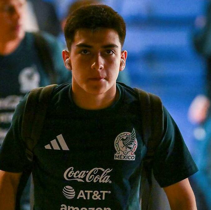 Gilberto Mora estuvo presente en el Estadio Azteca (Imago7)