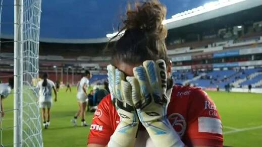 Marta Alemany llora tras el triunfo de Querétaro Femenil / Captura