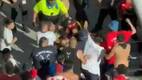 Pelea campal en el Clásico Tapatío / Captura