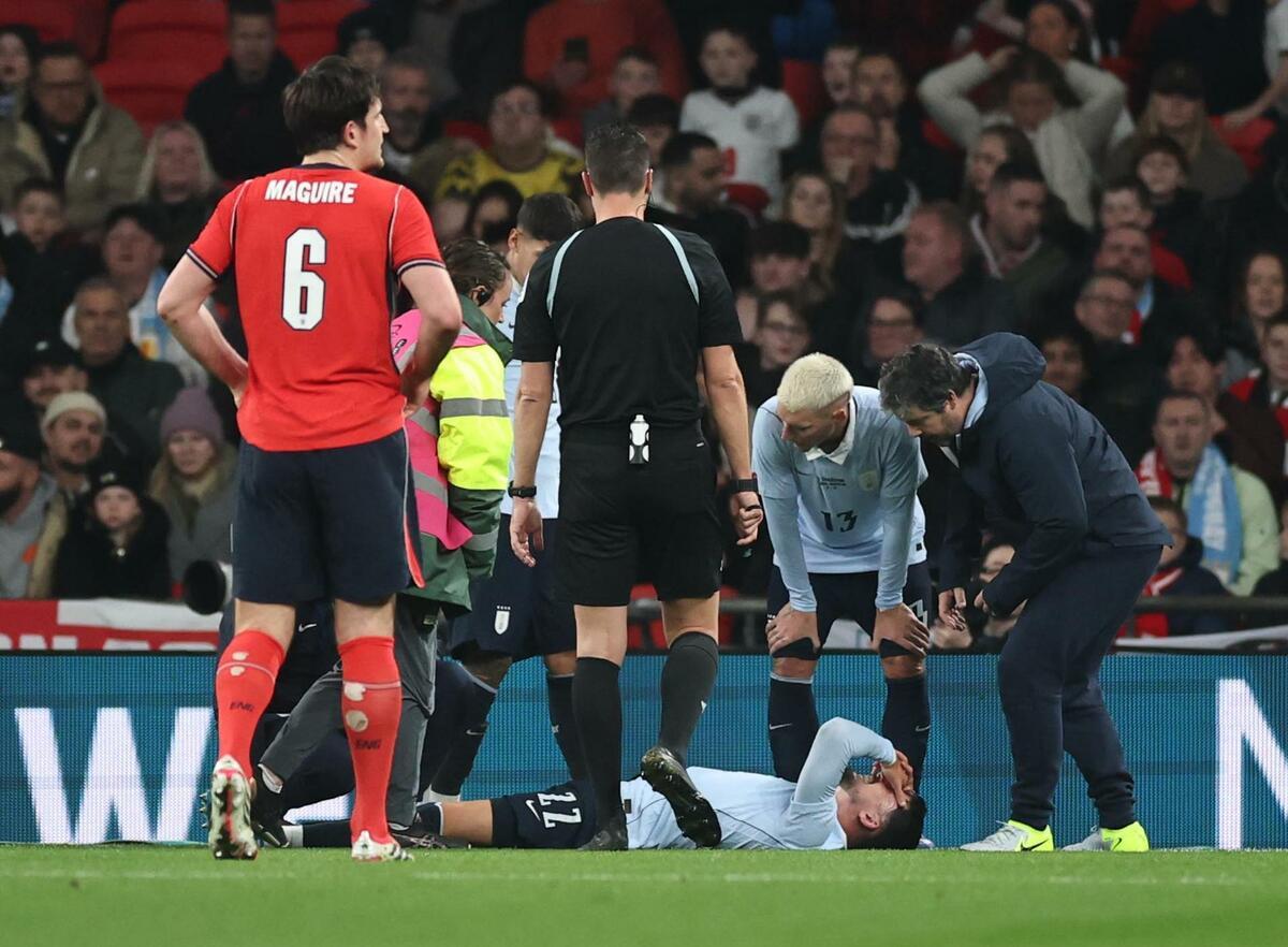 Joaquín Piquerez se lesionó en el Inglaterra vs Uruguay (EFE)