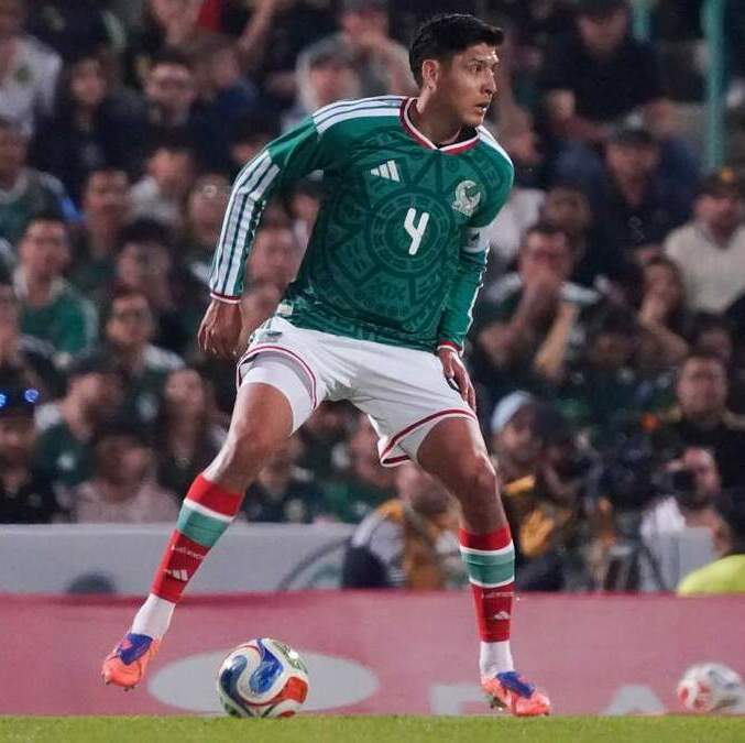 Edson Álvarez está ausente de la Selección Mexicana por lesión (Imago7)