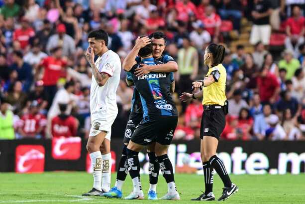 Alí Ávila marcó el gol del triunfo para los Gallos Blancos (Fotografía: Mexsport)