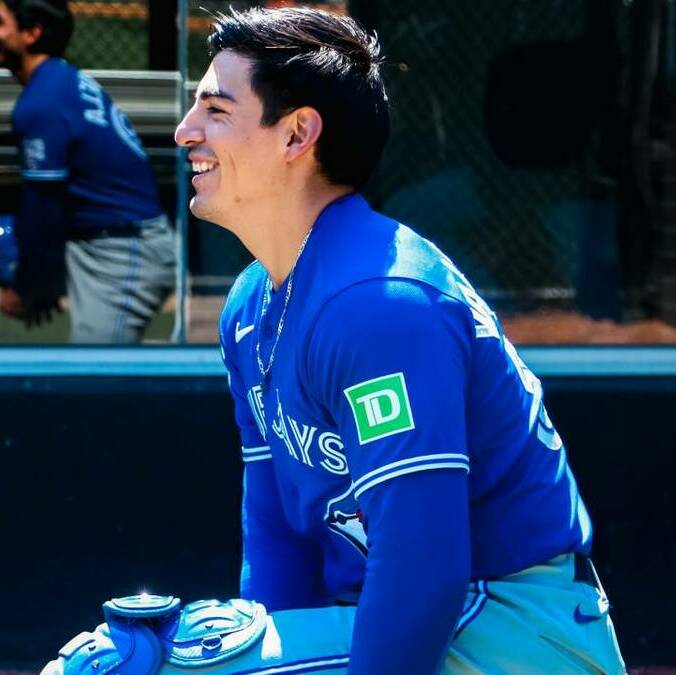 Brandon Valenzuela hizo su debut en las Grandes Ligas (@BlueJays)