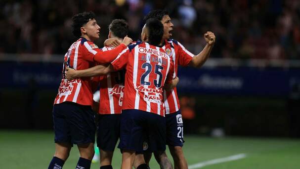 Chivas sigue dominando la tabla general de la Liga MX (Imago7)