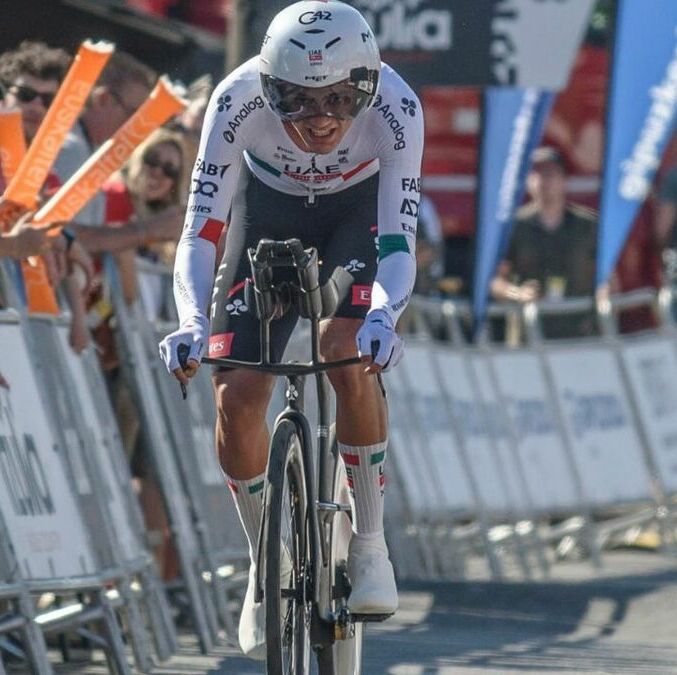 Isaac del Toro abandono la Itzulia tras accidente en la tercera etapa| Foto:EFE