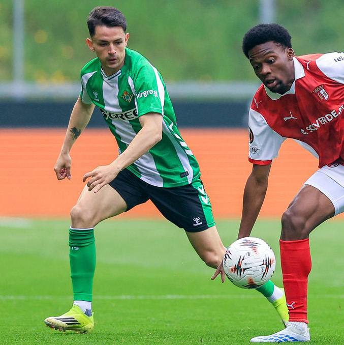 Fidalgo, criticado por aficionados del Betis. (Foto: EFE)