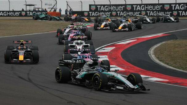 Mercedes dominó casi toda la carrera en China (Reuters)